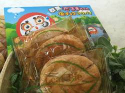 群馬だるまちゃんチョコリーフパイ